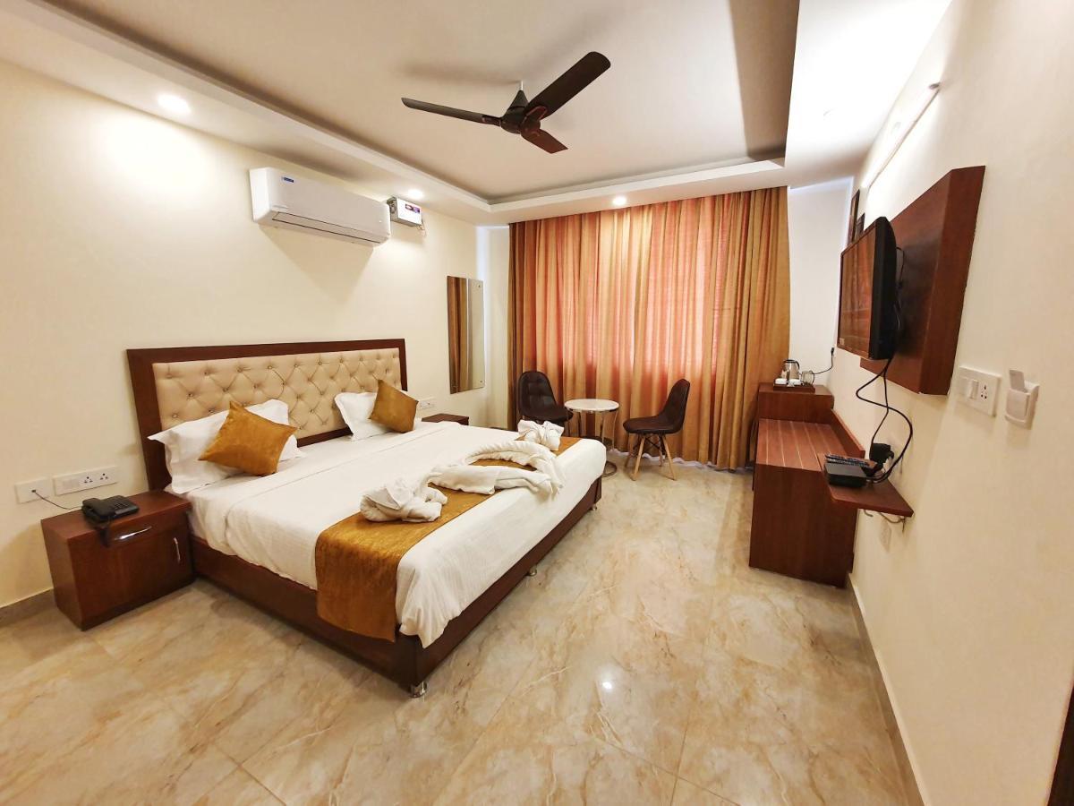 The Park Residency Hotel Dehradun Exterior foto